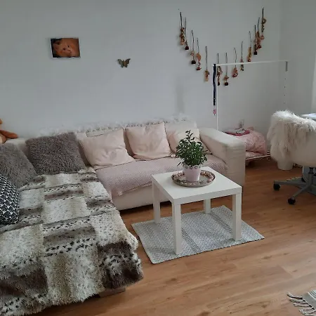 Zentrales Und Grosses Gemutliches Zimmer In City Pansiyon